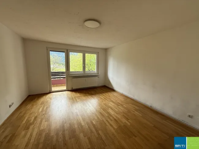 Hermagor: Helle 3-Zimmerwohnung im 2. OG mit Loggia und Parkplatz - Bild