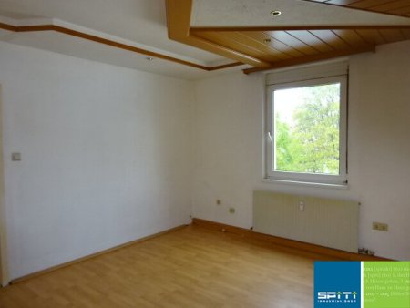 Günstige sanierungsbedürftige 2-Zimmer Anlegerwohnung nähe Red Bull Ring