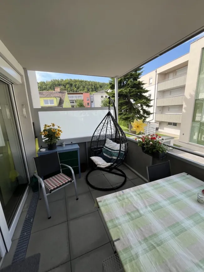 TRAUMHAFTE - 4 ZIMMERWOHNUNG MIT BALKON IN GLOGGNITZ ZU VERKAUFEN - Titelbild