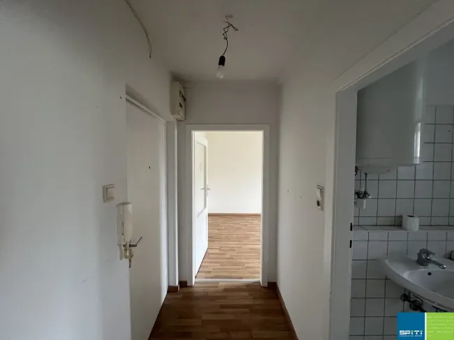 Traismauer: günstige Kleinwohnung im 1.Obergeschoß - Bild