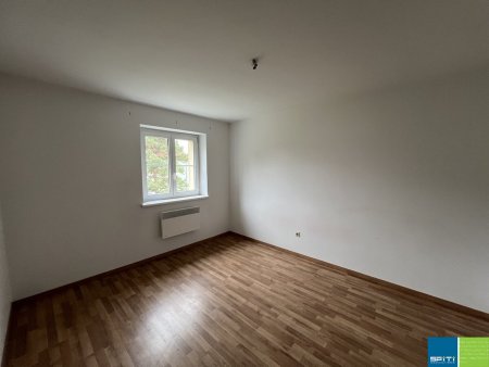 Traismauer: günstige Kleinwohnung im 1.Obergeschoß