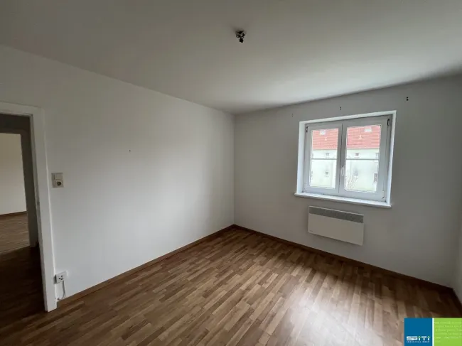 Traismauer: günstige Kleinwohnung im 1.Obergeschoß - Titelbild