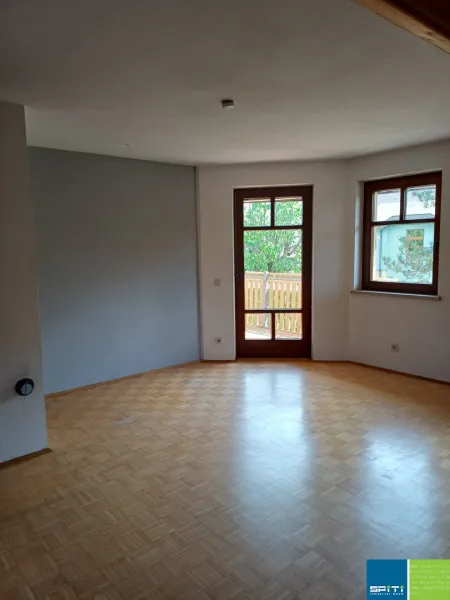 Sonnige, helle 3 Zimmer Wohnung mit Balkon in Glanegg - Friedlach
