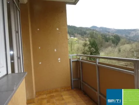 Helle, günstige 2 Zimmerwohnung mit Balkon in Brückl - Titelbild