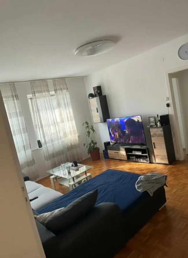 2 - ZIMMERWOHNUNG ZU VERKAUFEN - Titelbild