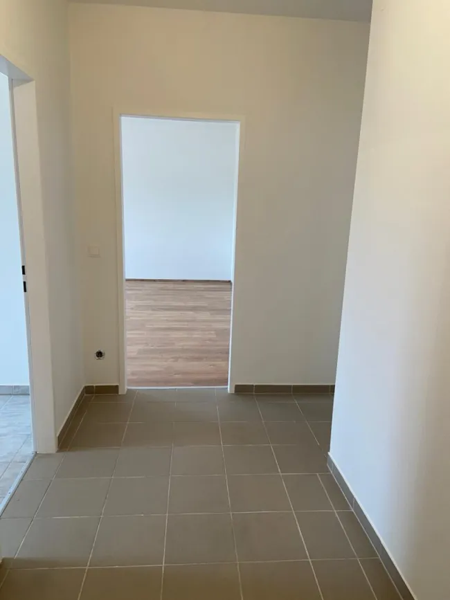VOLLSANIERTE 3 - ZIMMERWOHNUNG PROVISIONSFREI ZU VERKAUFEN! - Bild