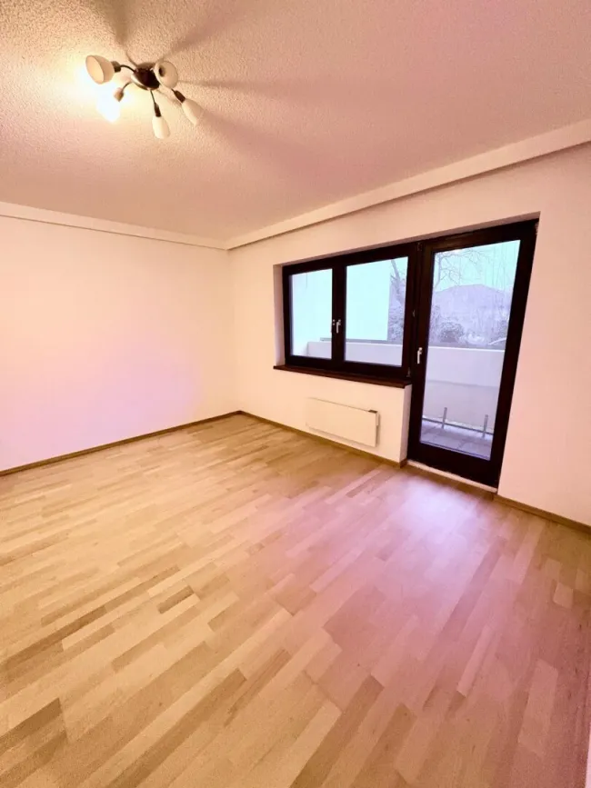 !PROVISIONSFREI! HELLE ERDGESCHOSS - WOHNUNG MIT LOGGIA ZU VERKAUFEN - Bild