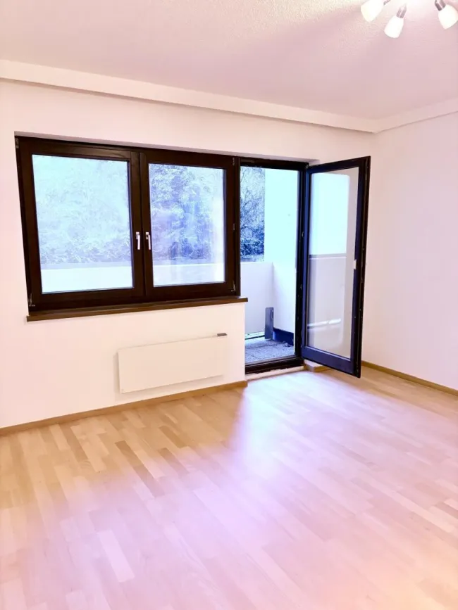 !PROVISIONSFREI! HELLE ERDGESCHOSS - WOHNUNG MIT LOGGIA ZU VERKAUFEN - Bild