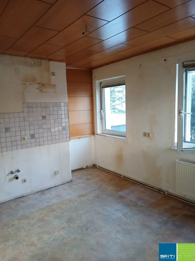 Sanierungsbedürftige 2-Zimmer Wohnung mit Gartenanteil in Sankt Michael i.d.Obersteiermark - Bild