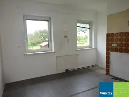 Sanierungsbedürftige Kleinwohnung mit Gartenanteil in Sankt Michael i.d.Obersteiermark - Bild