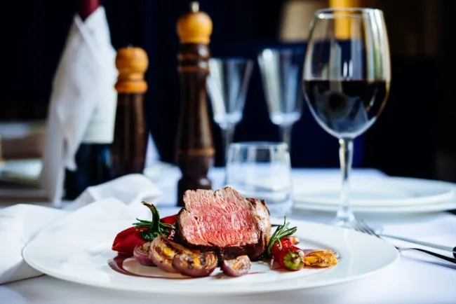 Renommiertes Steakhouse in 1070 - Titelbild