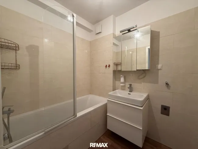 Badezimmer mit Badewanne