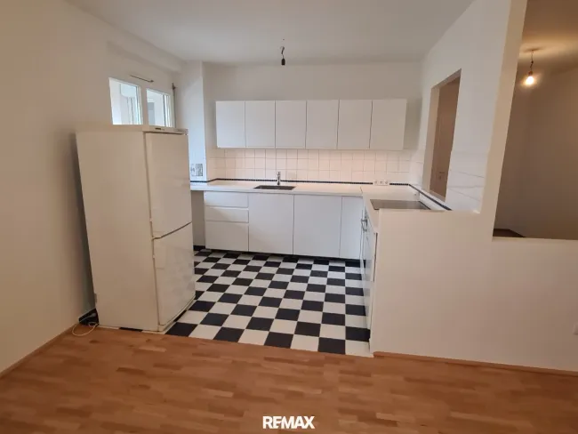 Exklusive 3-Zimmer Wohnung mit Loggia! - Bild