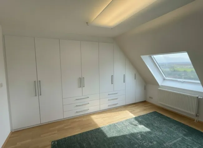 Wohnen auf zwei Ebenen: Schöne Maisonette mit sonnigem Südbalkon in Bestlage (8044 Graz) - Bild
