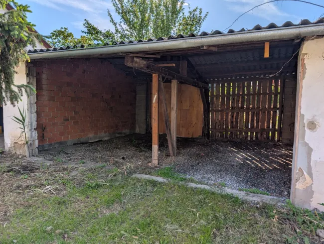 Unterstellplatz mit ca. 38,2 m²
