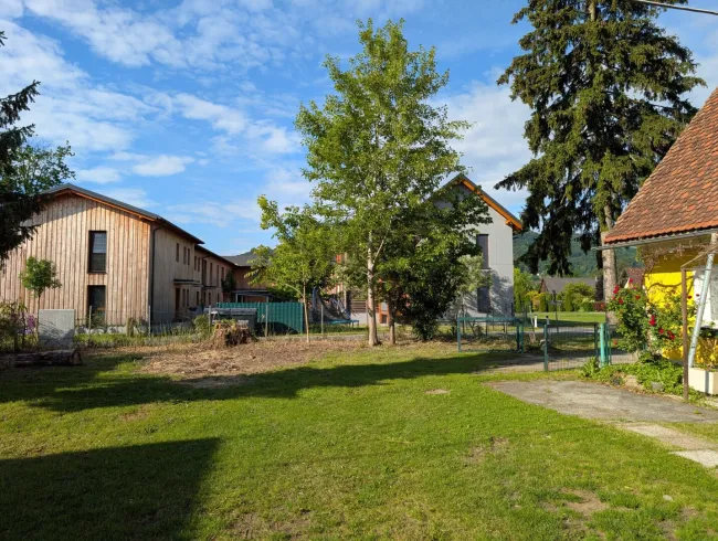 Einfahrtsbereich & Vorplatz