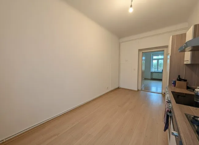 Küche mit Platz für Essbereich