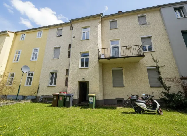 Altbau-Charme mit Grünblick: 2-Zimmer-Wohnung in Top-Lage bei Schloss Eggenberg! - Bild