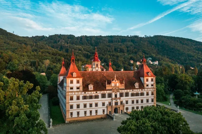 Schloss Eggenberg mit Parklandschaft