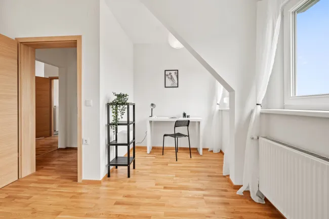 Zimmer 3 (OG)
