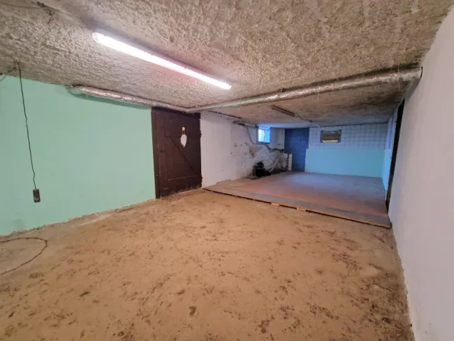 Keller mit Option für Mehrzweckraum