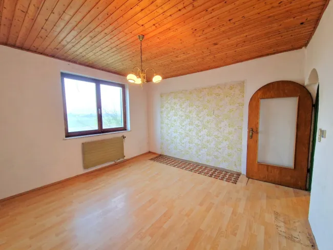Zimmer 1 (EG) mit 17,3 m²