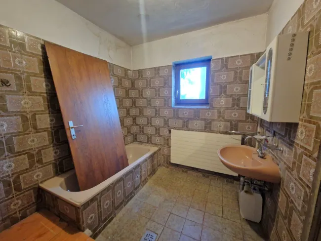 Badezimmer (EG) mit 6,8 m²