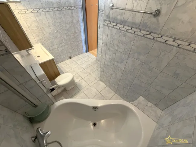 Badezimmer 2