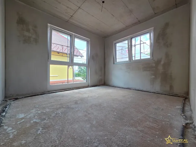 Zimmer baugleiches Nebenhaus