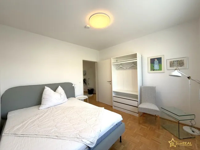 Schlafzimmer 2