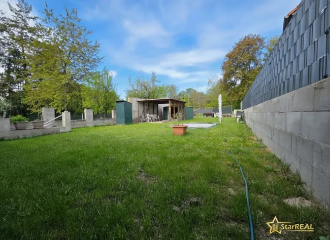 großer Garten