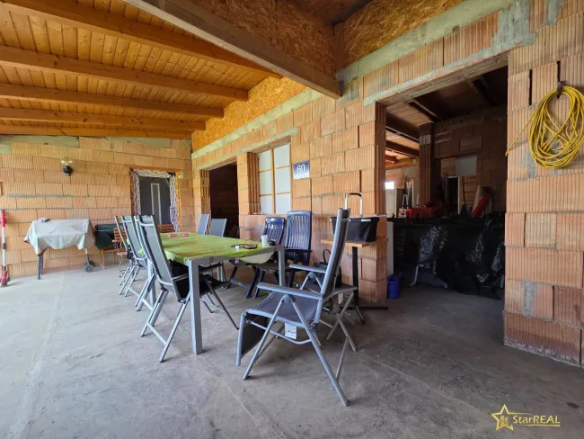 überdachte Terrasse