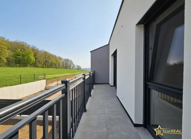 Musterfoto: bereits verkauftes Nebenhaus - Balkon