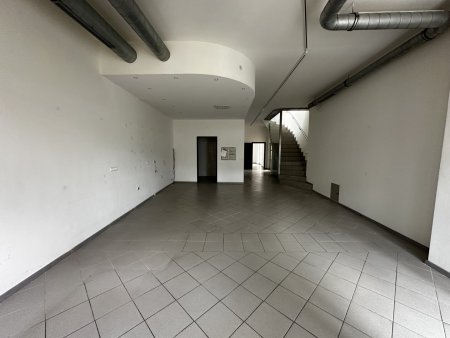 Geschäftsfläche in 2214 Auersthal – vielseitig nutzbar mit großzügiger Lagerfläche