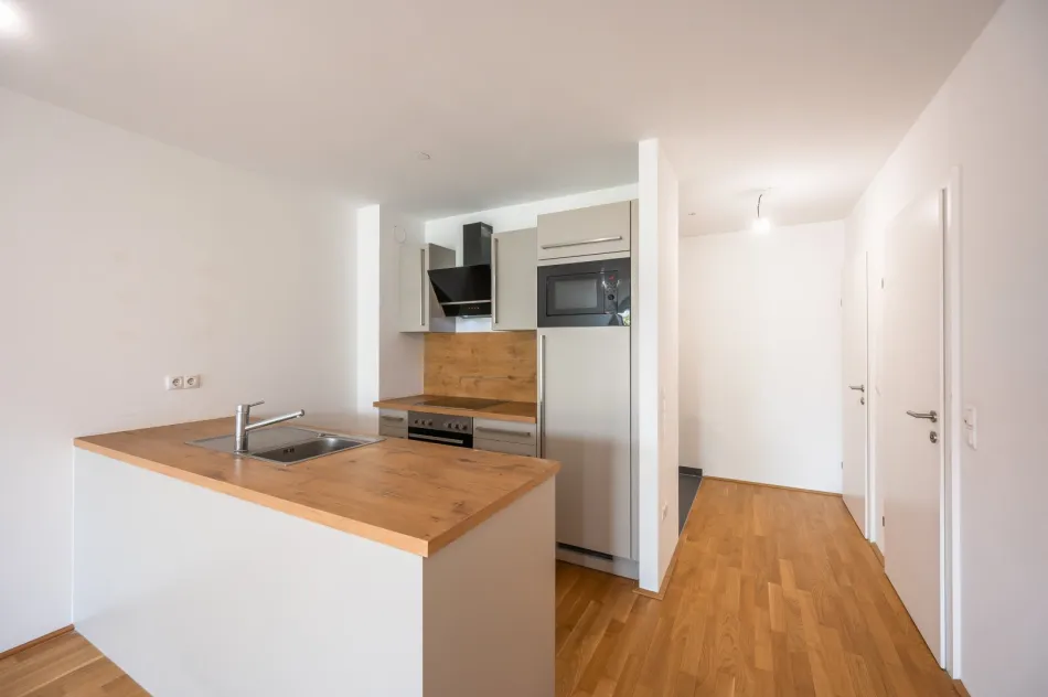 Wohntraum nahe Wien: 2 Zimmer mit Loggia - Bild
