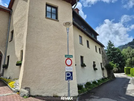 135946