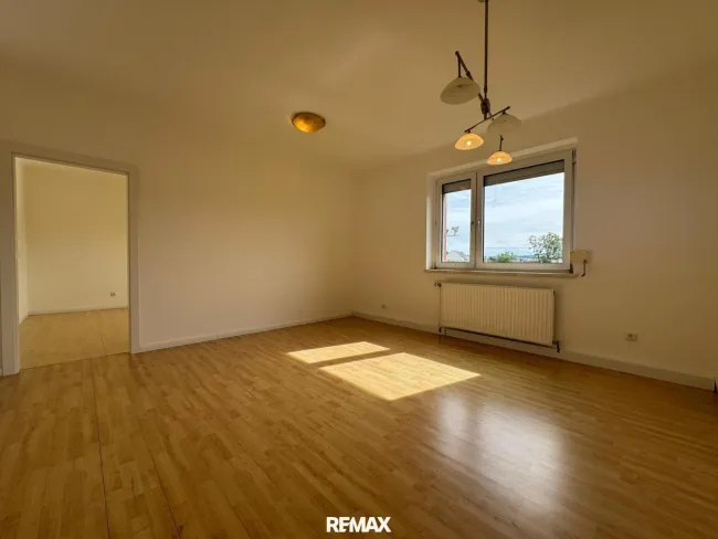 Sanierte Wohnung mit neuer Küche