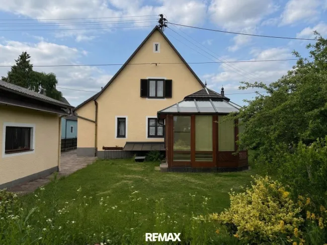 Charmantes Wohnhaus mit Wintergarten in ruhiger Lage von Hartheim bei Alkoven! - Titelbild