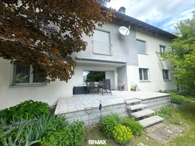 Ansicht Süd mit Terrasse Wohneinheit 2