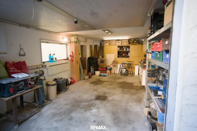 Garage (1)
