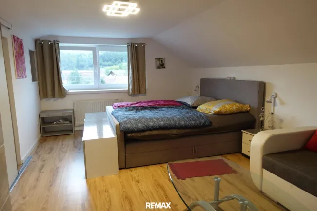 Schlafzimmer DG