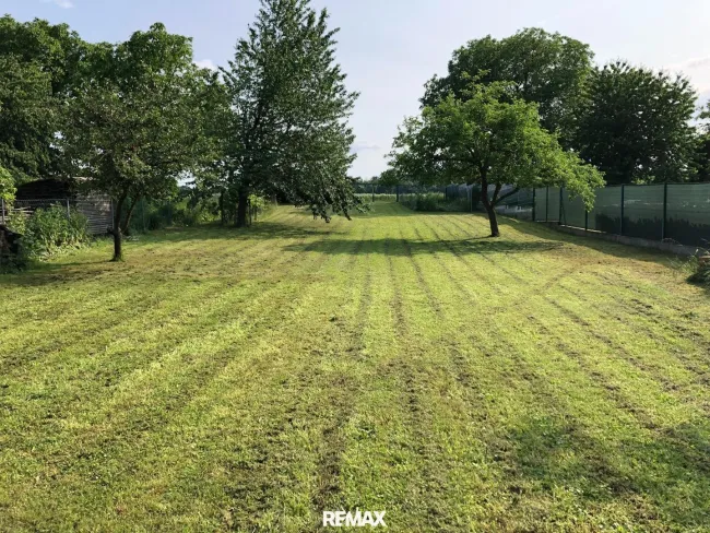 Garten Ansicht in Richtung Güterweg Hinter den Gär