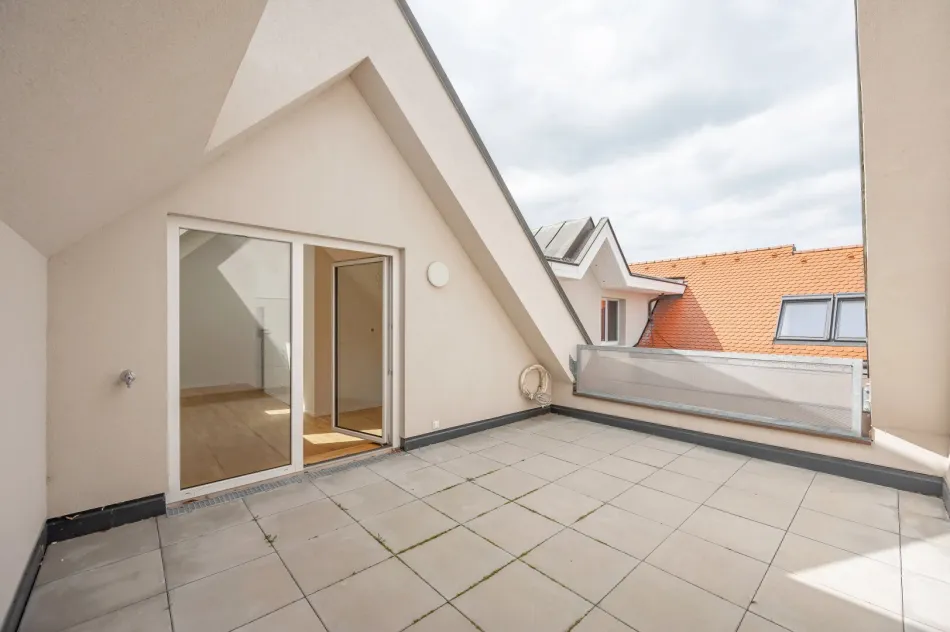 Moderne 2-Zimmer-Wohnung mit privater Terrasse in Deutsch-Wagram - Titelbild