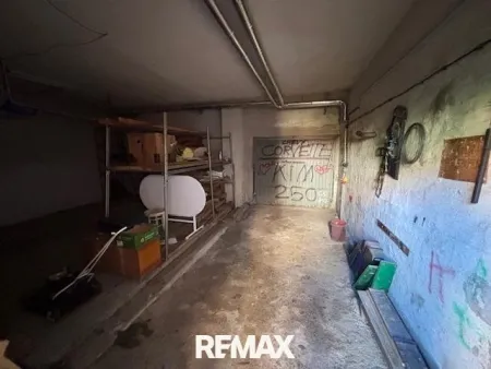 Garage 2