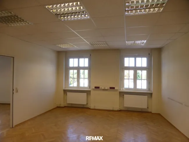 Büro 1