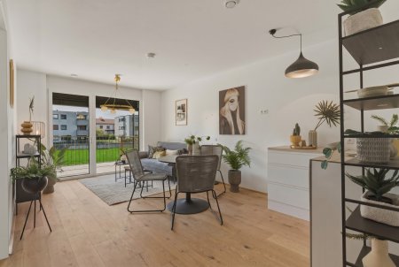 Ess-und Wohnbereich (Home Staging)