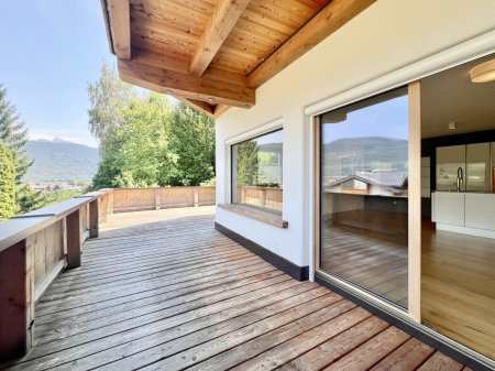 Moderne Terrassenwohnung in Oberhofen mit Panoramablick