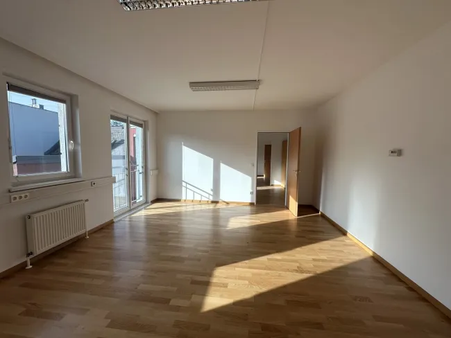 Modernes Büro in Eisenstadt: 250 m² für Ihr erfolgreiches Geschäft! - Titelbild
