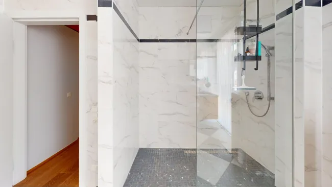 Dusche DG