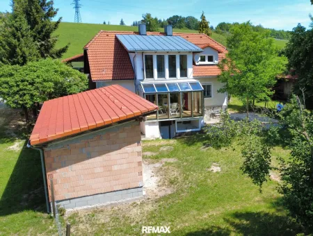 Wohnhaus mit großem Grundstück in Pram am Hausruck